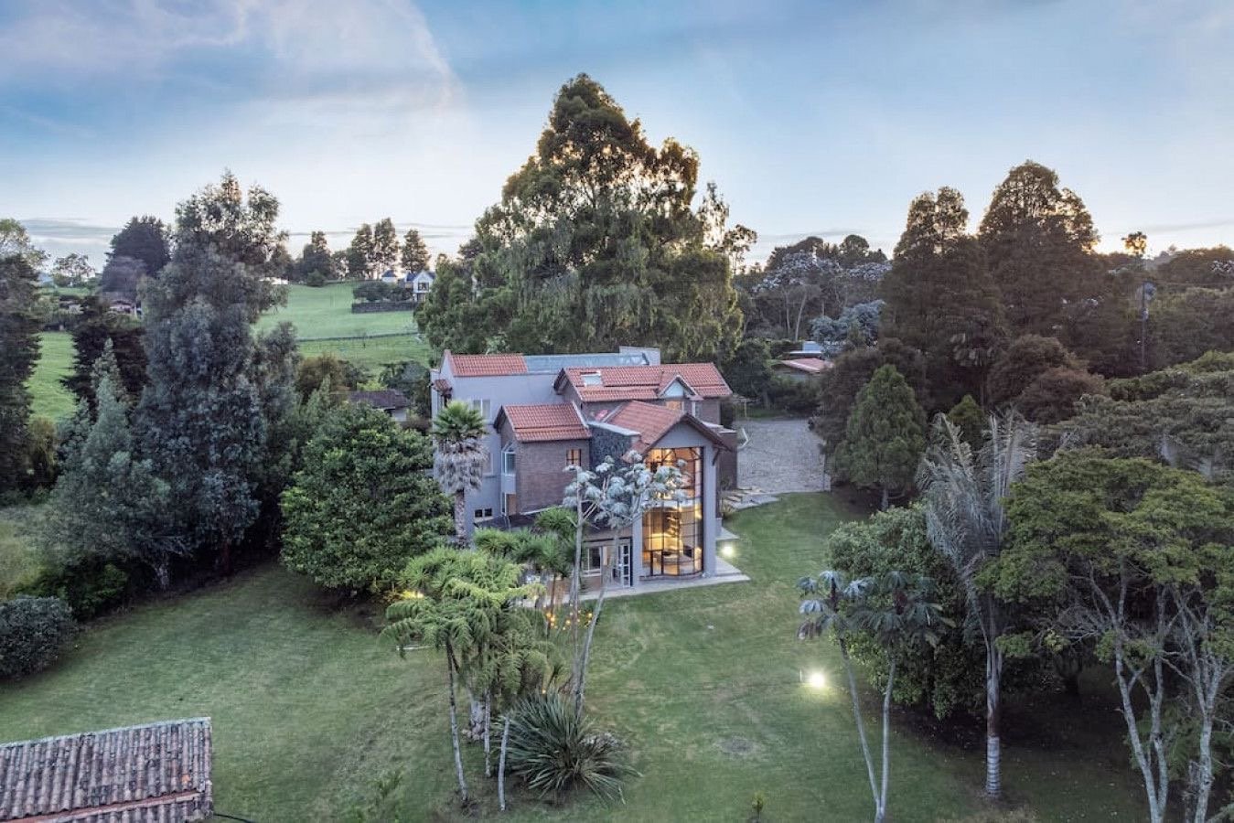 En renta. exclusiva casa con Lago privado  - Image 2
