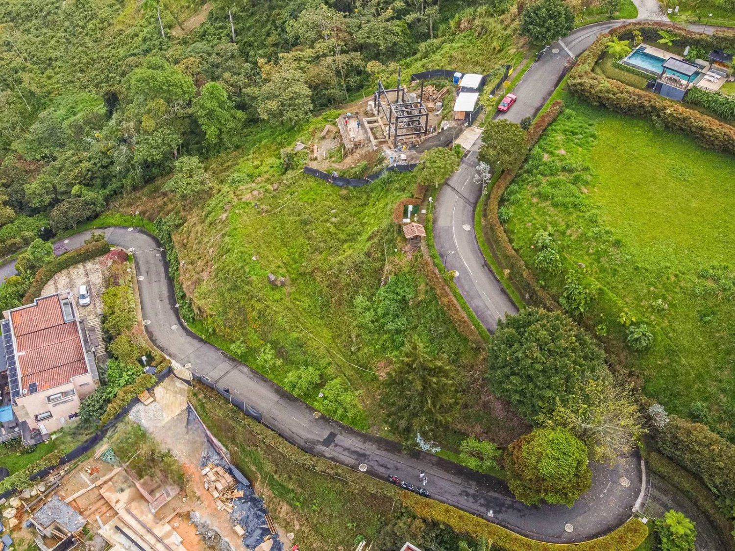 Exclusivo Lote en parcelación con vista a la ciudad  — 3