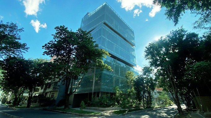 En renta Oficina completamente Dotada  — 1