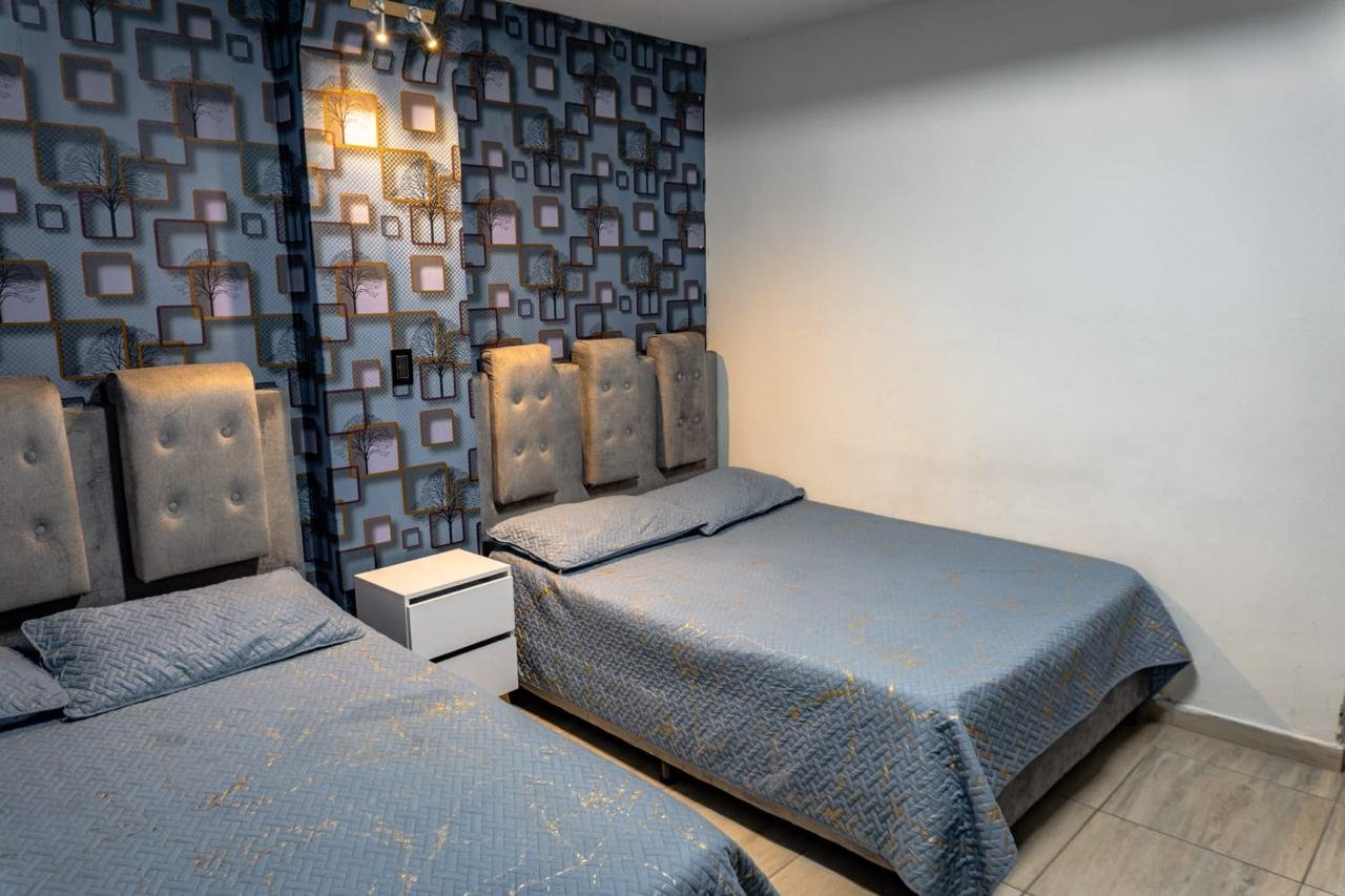 Luxury Furnished Villa for Short-Term Rental – Manila, El Poblado - 8