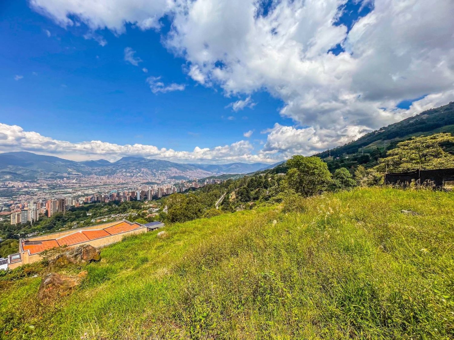 Exclusivo Lote en parcelación con vista a la ciudad  — 5