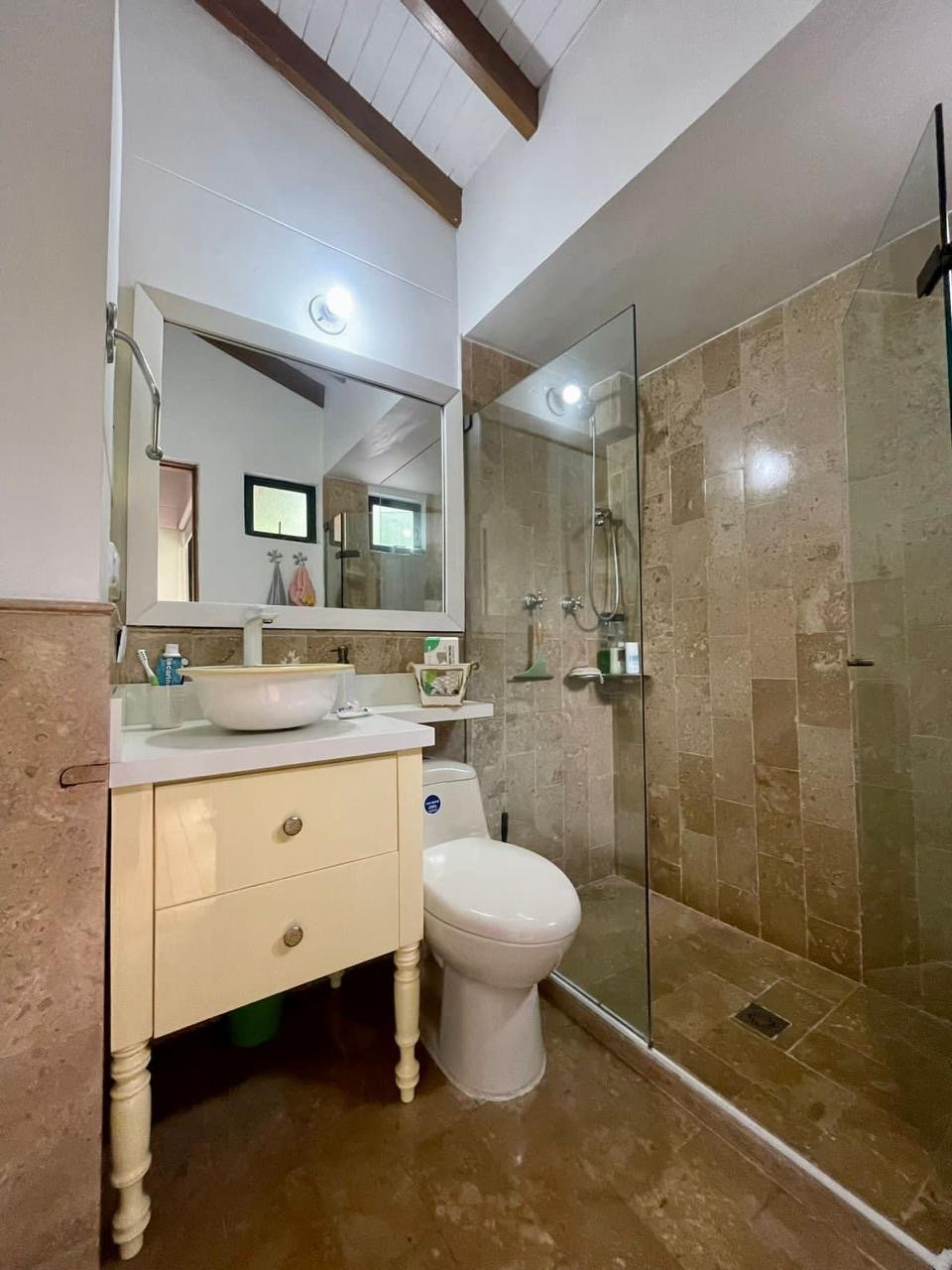 Gran casa en Renta cerca a centros comerciales en El Poblado  — 10