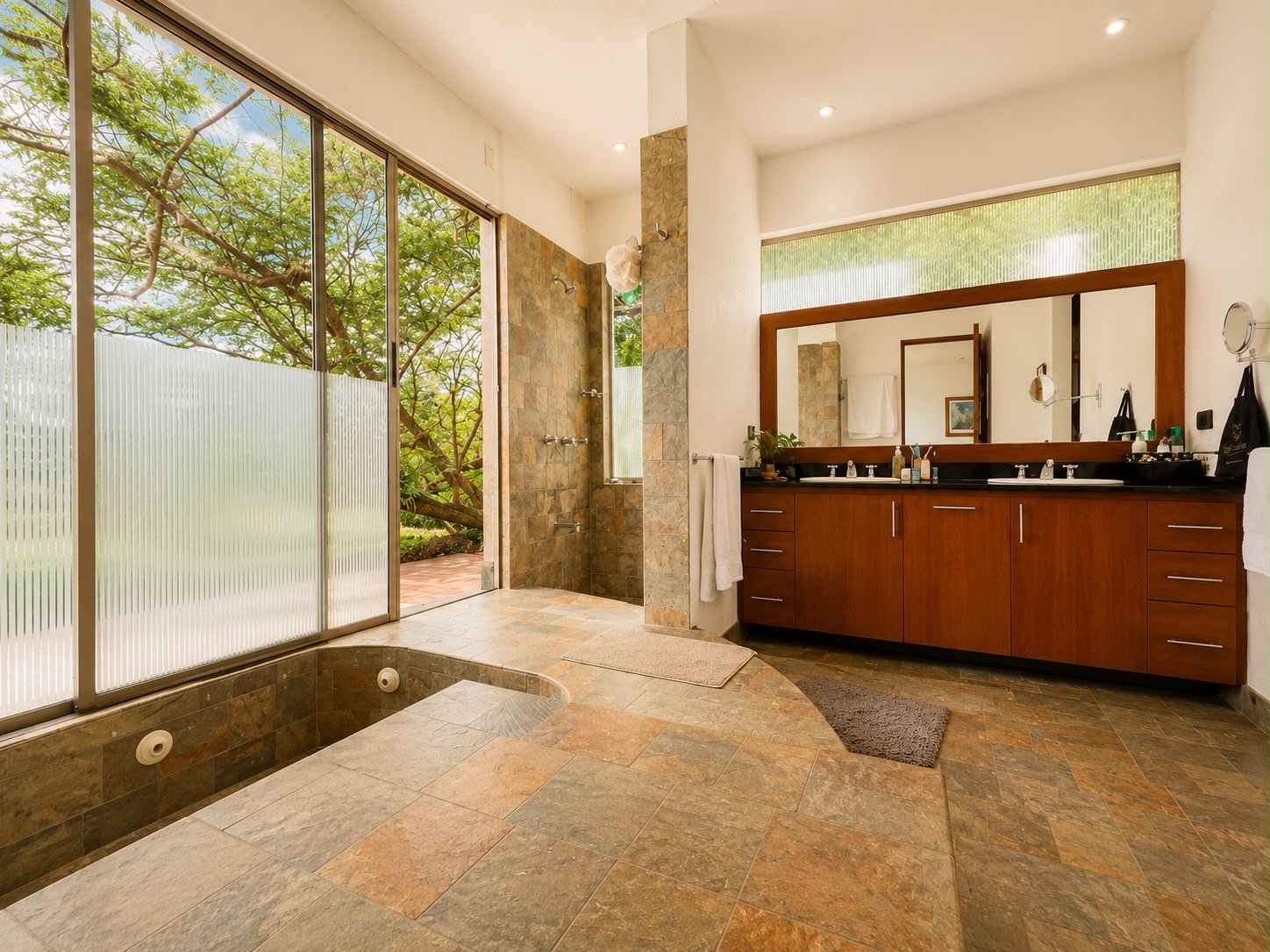 Exclusiva Casa campestre con amplio lote en Venta y renta  — 16