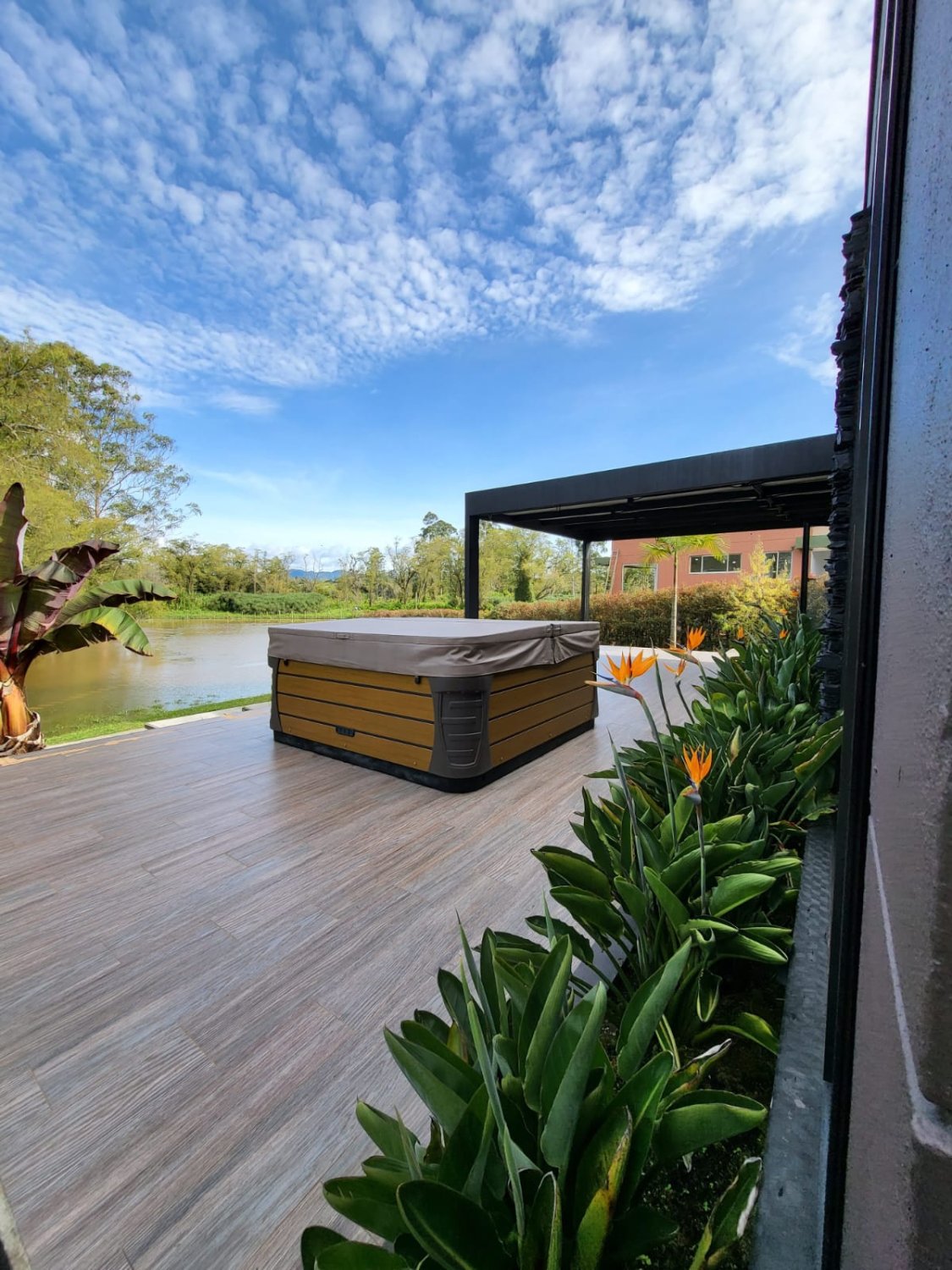 Exclusiva Casa con vista al lago en el sector del Oriente (Llano grande) - Image 22
