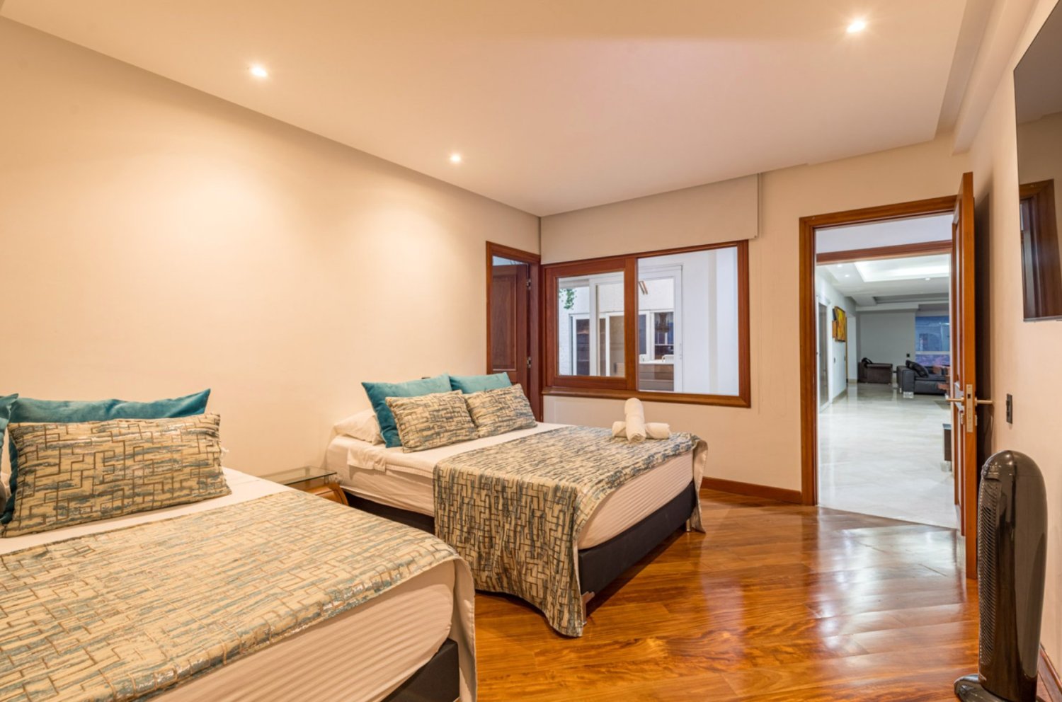 Luxury Penthouse for Short-Term Rental – PH Los Balsos - Image 7