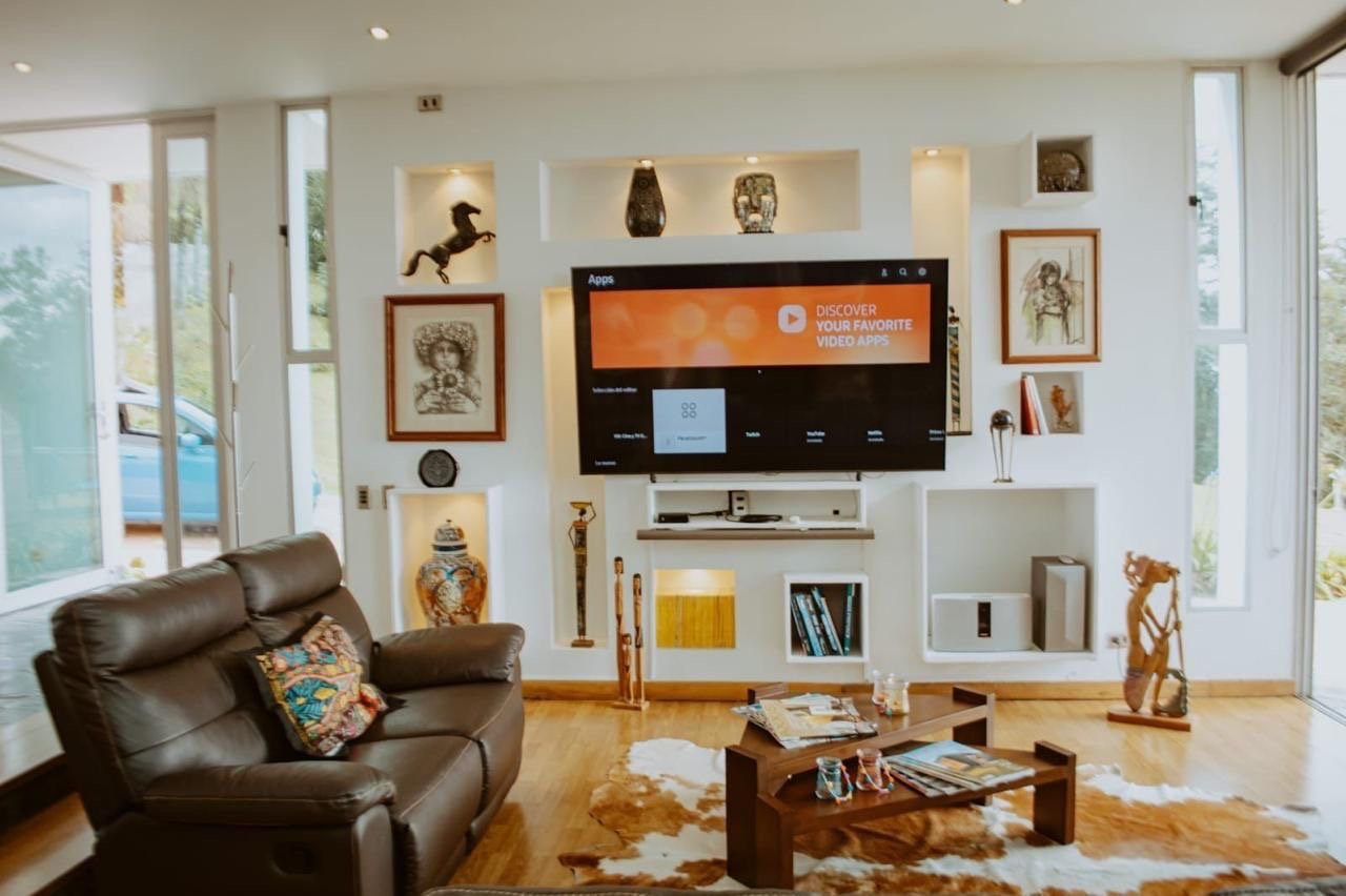 Exclusiva casa en Renta y venta en las palmas con vista panorámica a todo Medellín  - 7