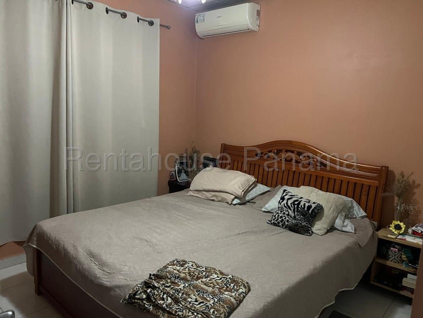 Acogedora Casa en Esquina - Image 12