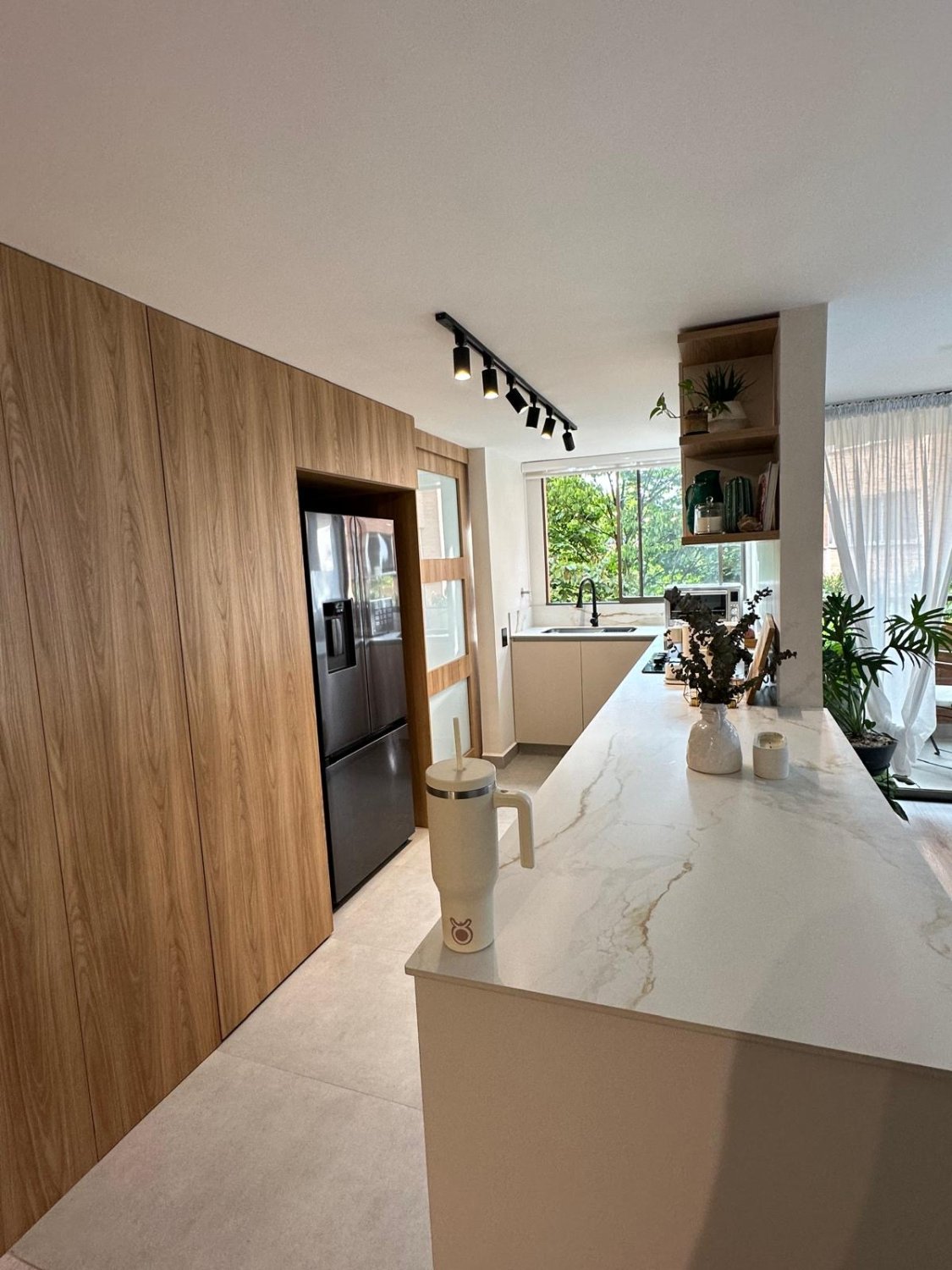 Elegancia y Confort en El Poblado - Image 3