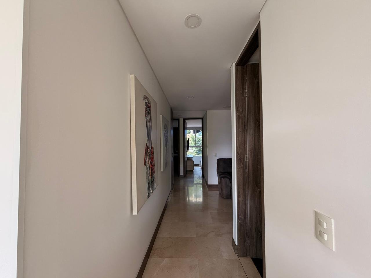 Gran Apartamento ubicado en milla de oro disponible en Renta amoblada  — 4