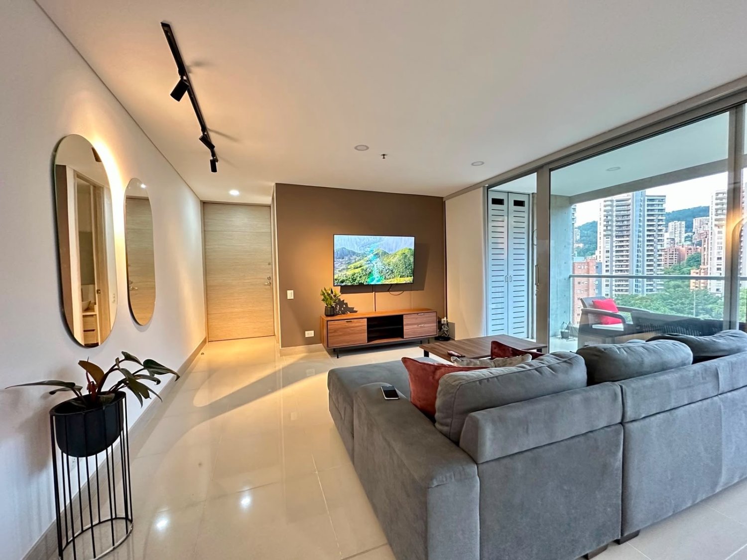 Apartamento en Renta completamente dotado en el sector del poblado  — 2