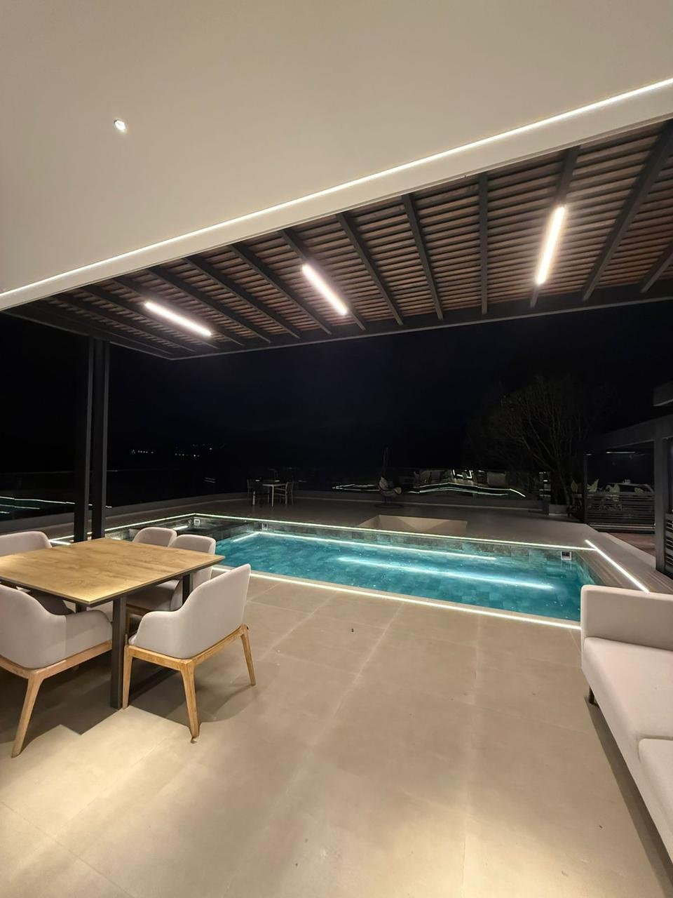 Luxury Mansion for Rent – Alto de Las Palmas