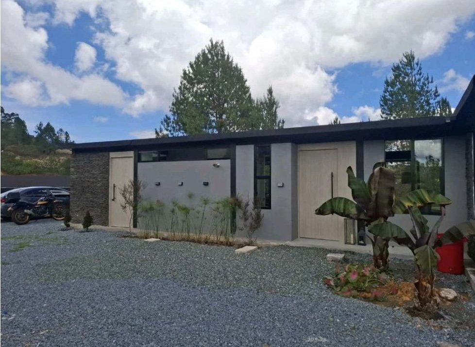 Gran casa disponible en Renta y Venta en altos de Escobero  — 4