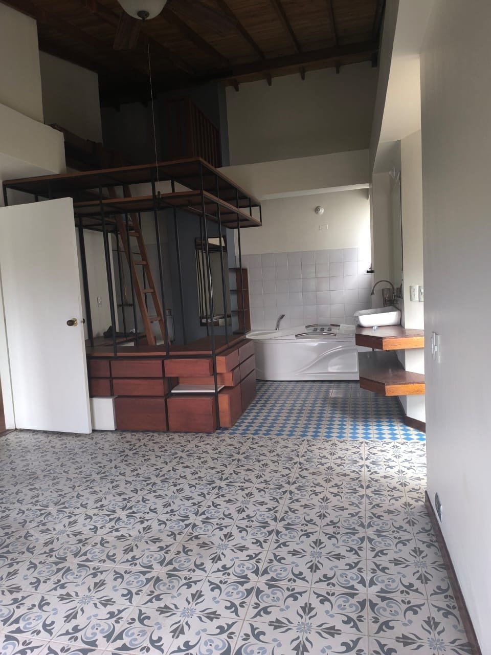 Apartamento en Renta central cerca a Milla de oro  - Image 8