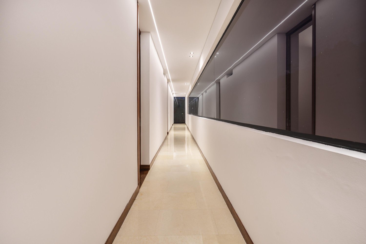 Exclusiva Casa De lujo en Renta y venta con la mejor Vista panorámica a Medellín  - 17