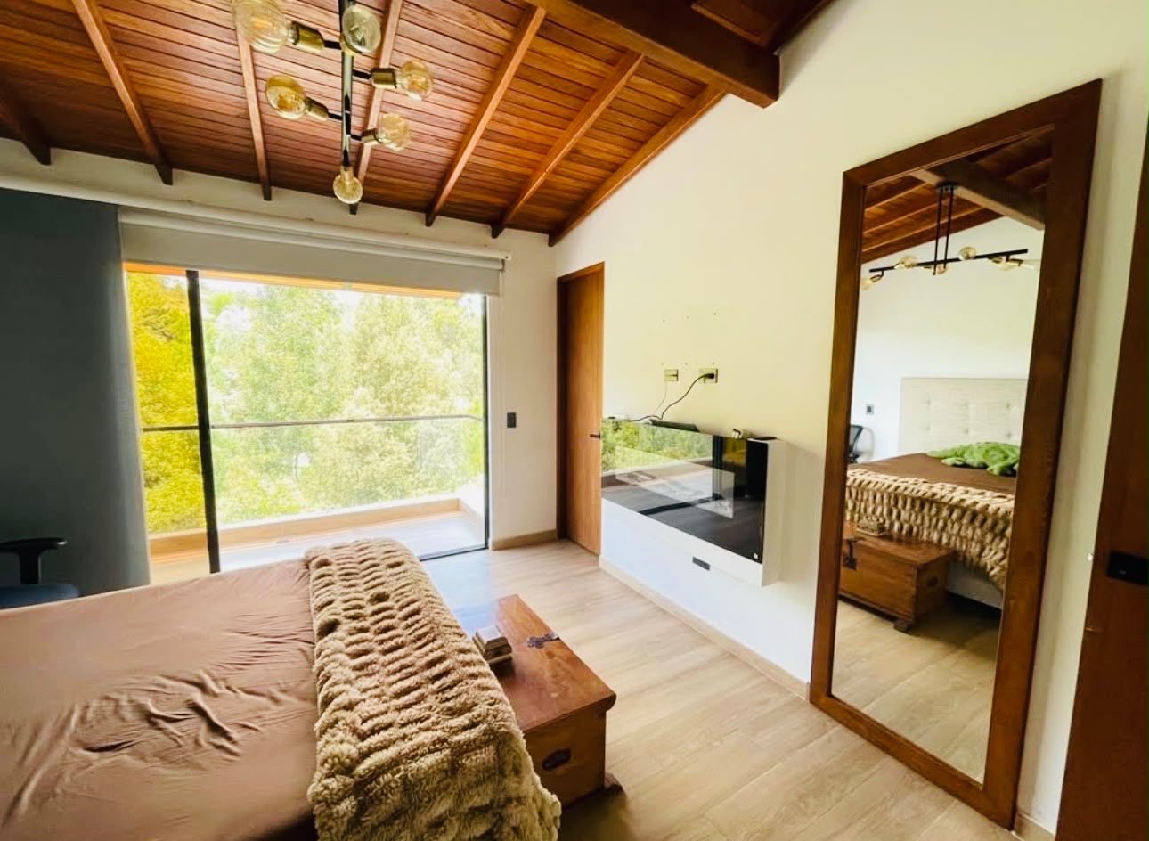 Exclusiva casa Campestre en Renta tradicional en el Retiro  — 6