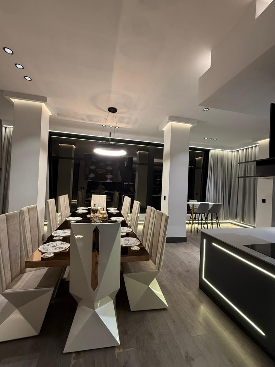 Luxury Mansion for Rent – Alto de Las Palmas