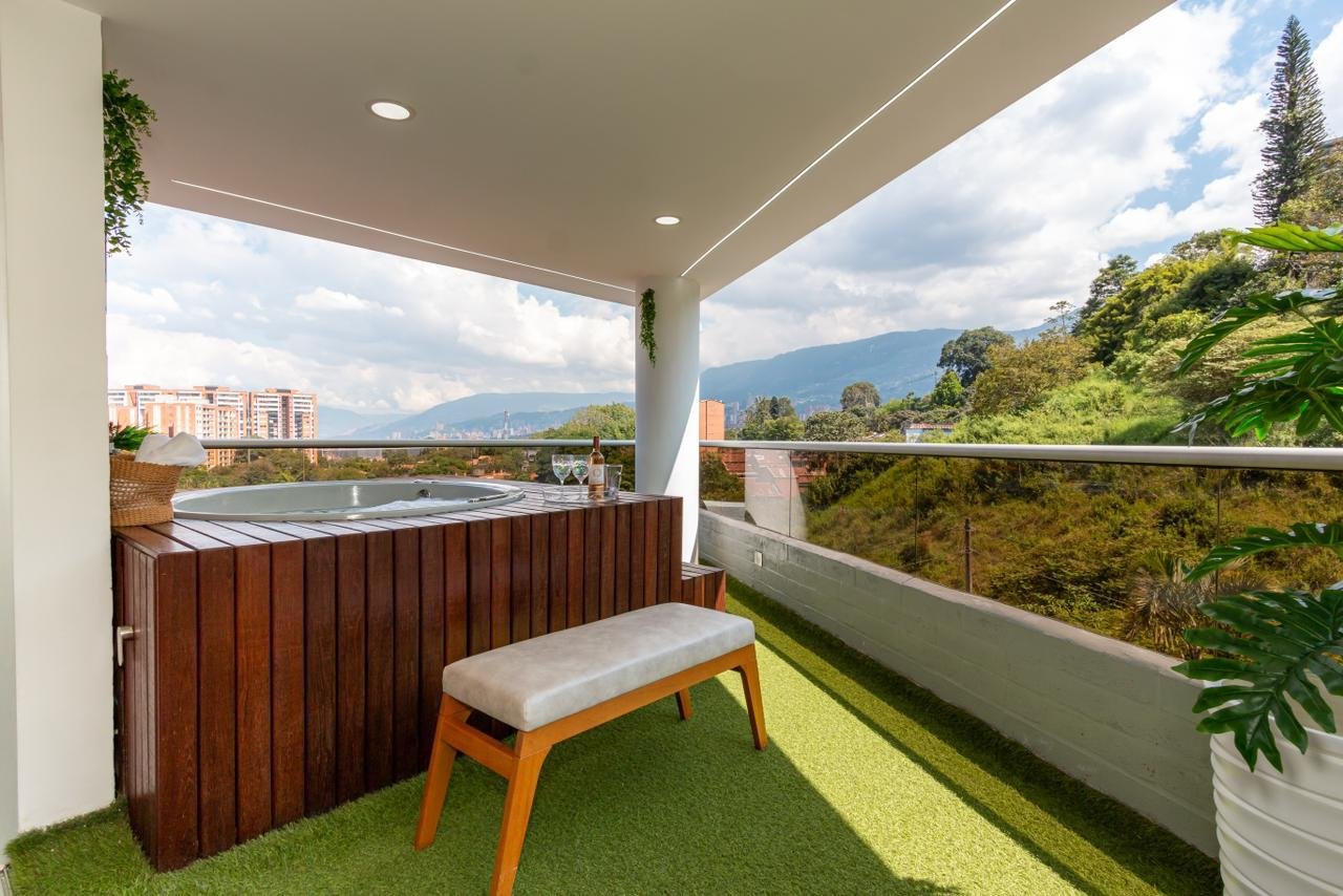 Luxury Furnished Apartment for Short-Term Rental – Envigado, Antillas