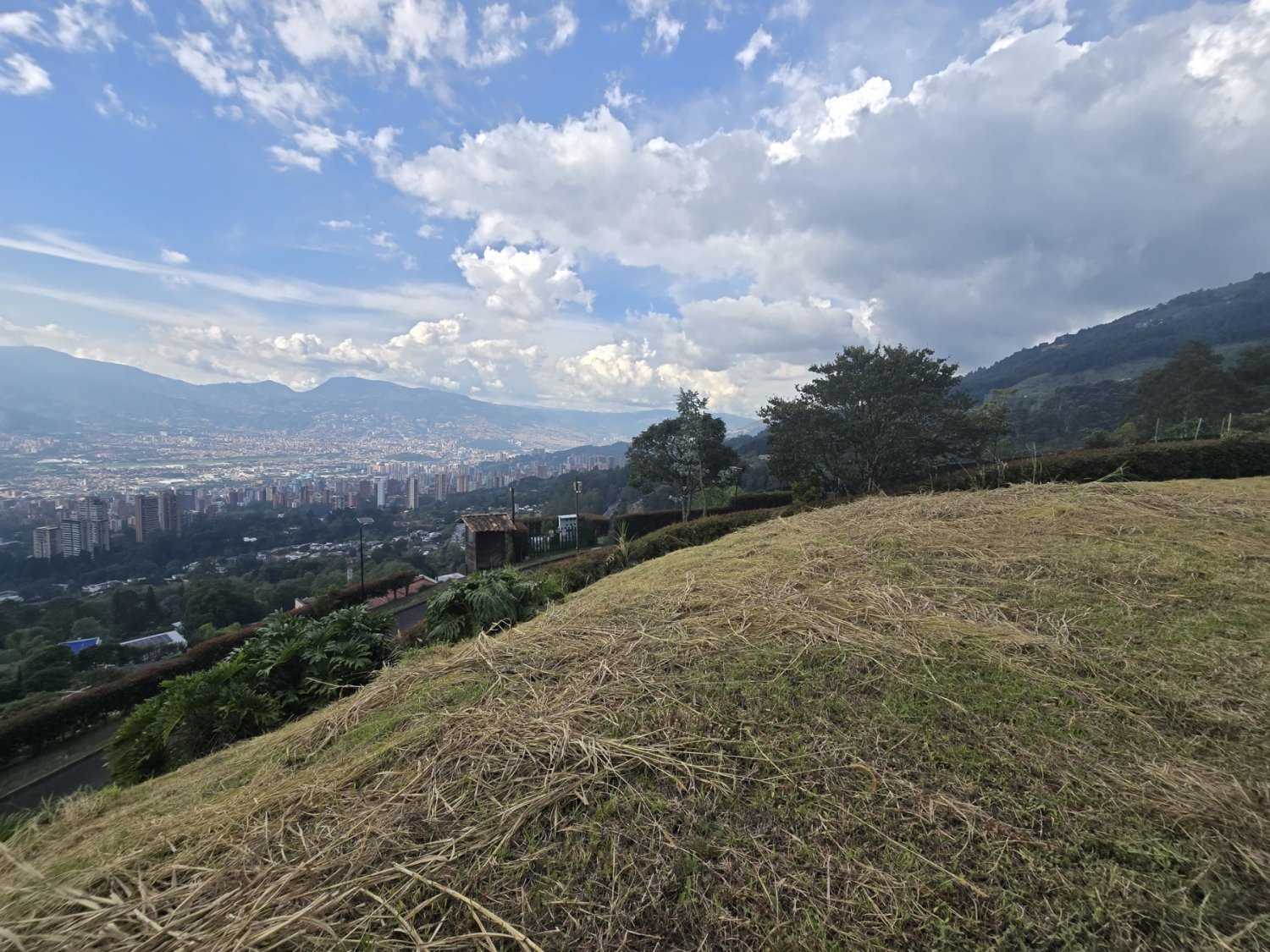 Lote en Venta en el poblado con Vista panorámica  - Image 4