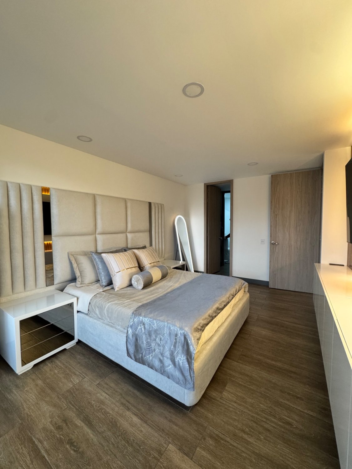 Moderno Apartaestudio en Envigado - Image 4