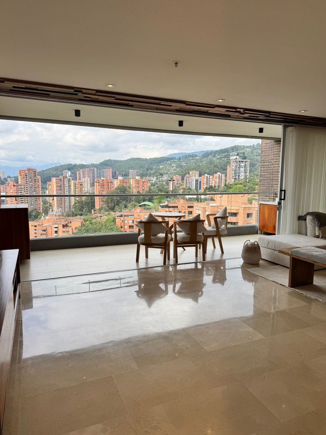 Se renta apartamento  amoblado cerca al Mall Amsterdam - Image 19