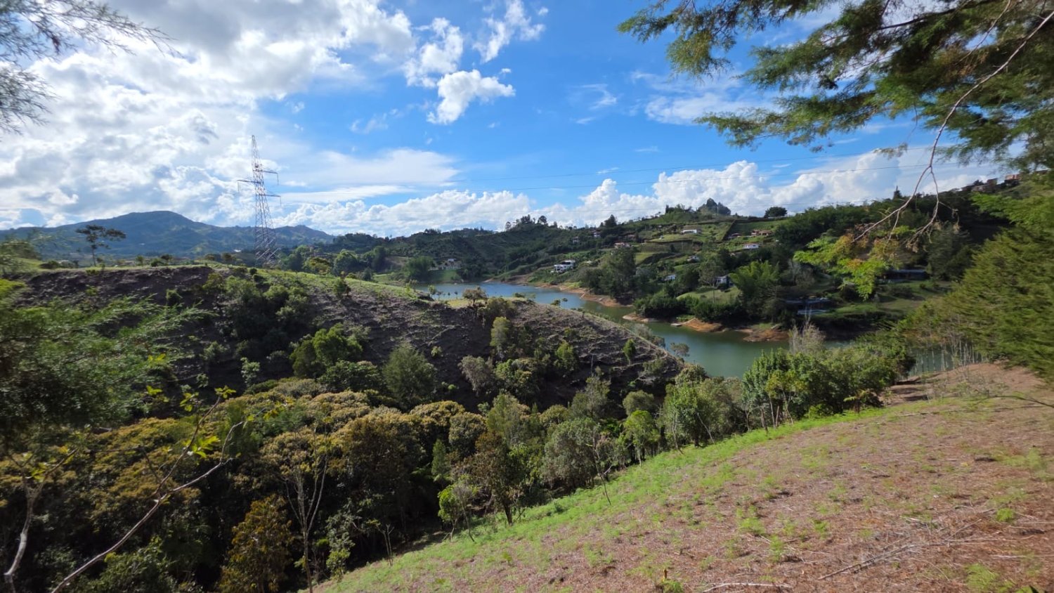 Gran glamping en venta en Guatape  — 17