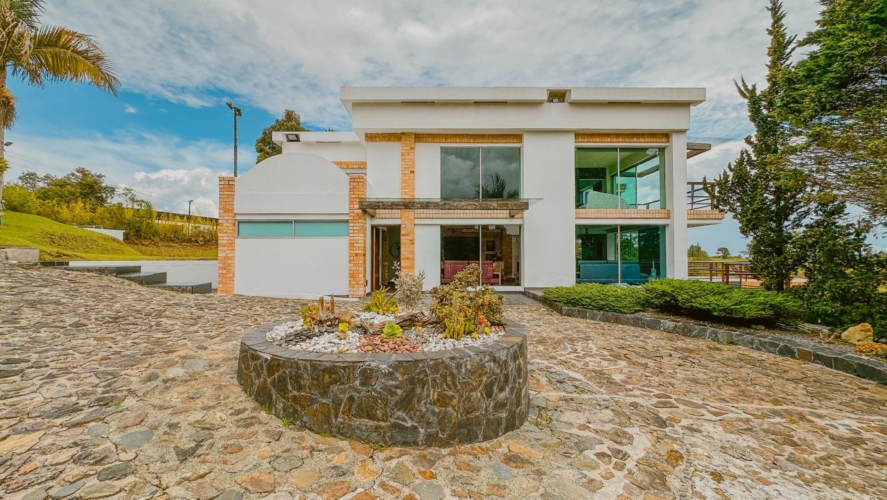 Casa campestre en Medellín en Renta Amoblado   - Image 4