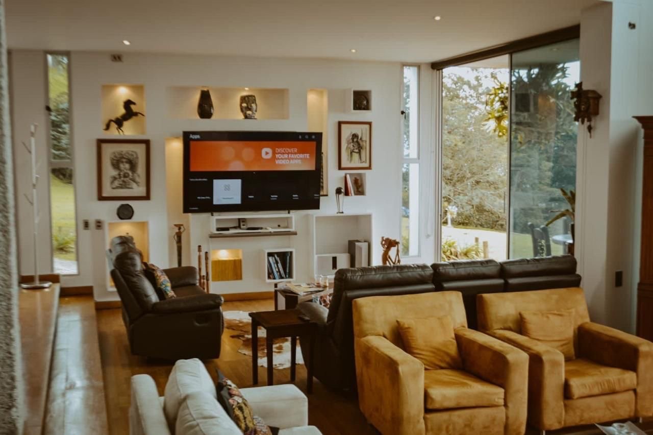 Exclusiva casa en Renta y venta en las palmas con vista panorámica a todo Medellín  - 11