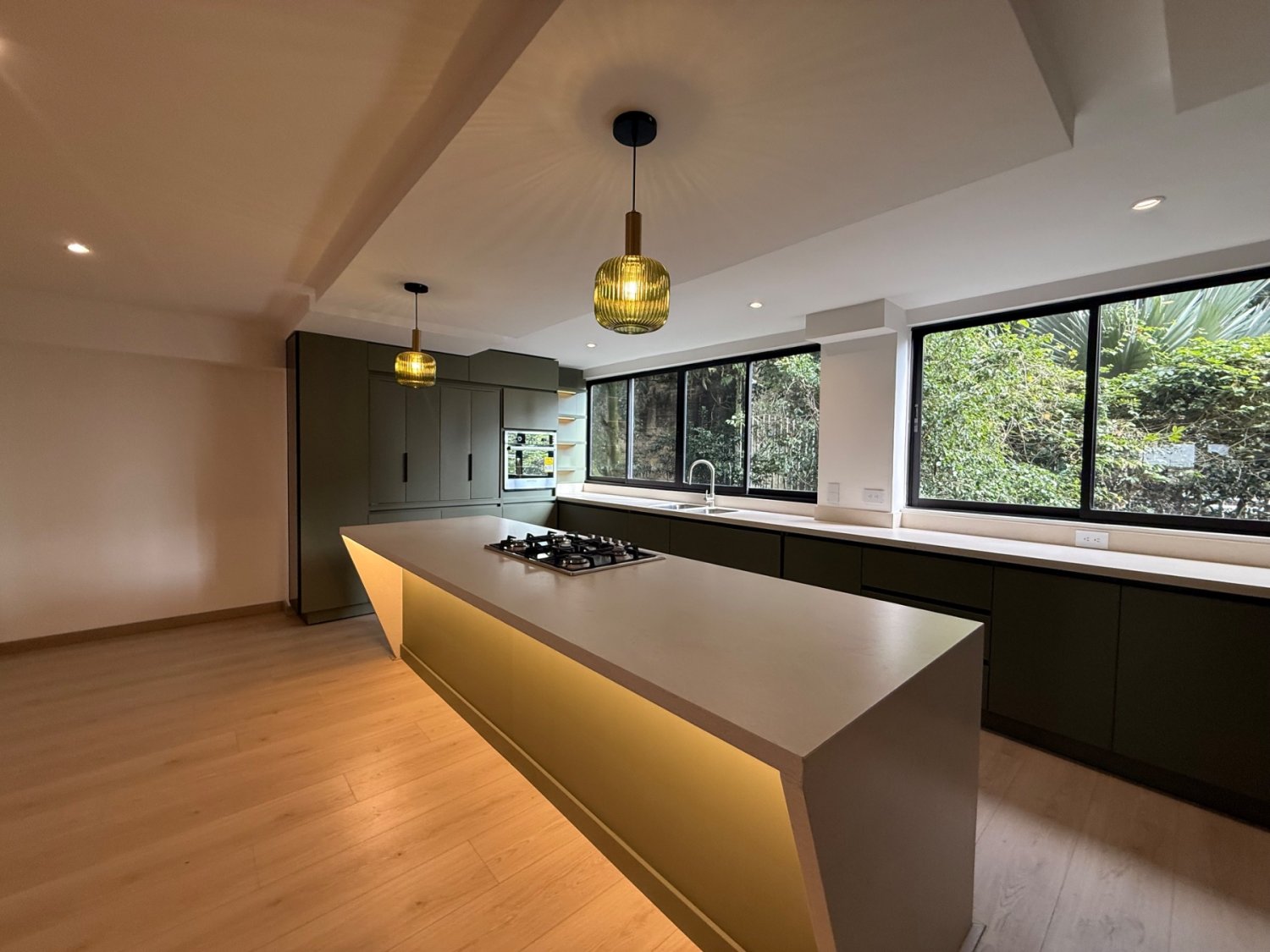 Lujoso Apartamento en Castropol - Image 2