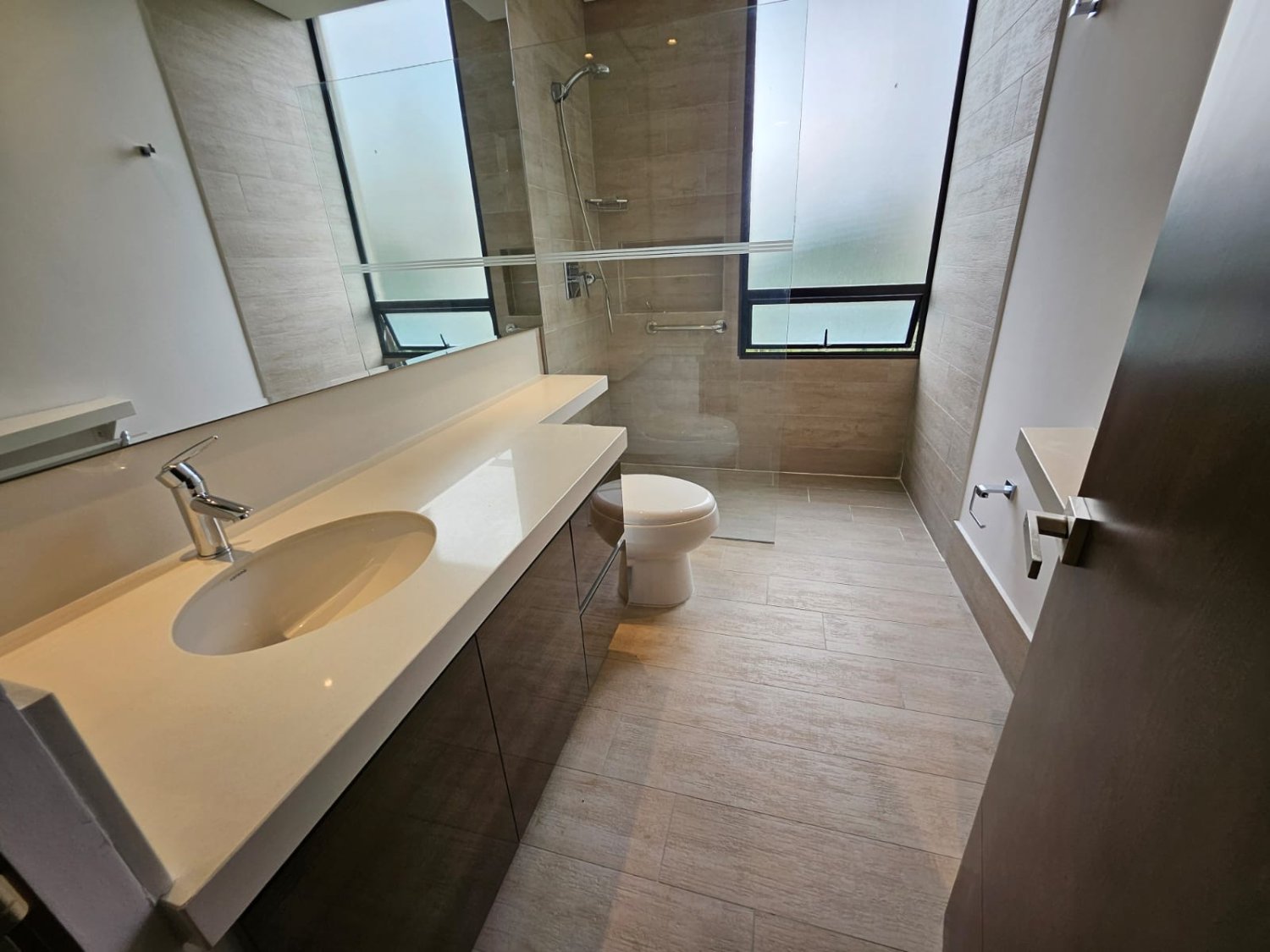 gran apartamento en Renta y Venta en el poblado  - Image 12