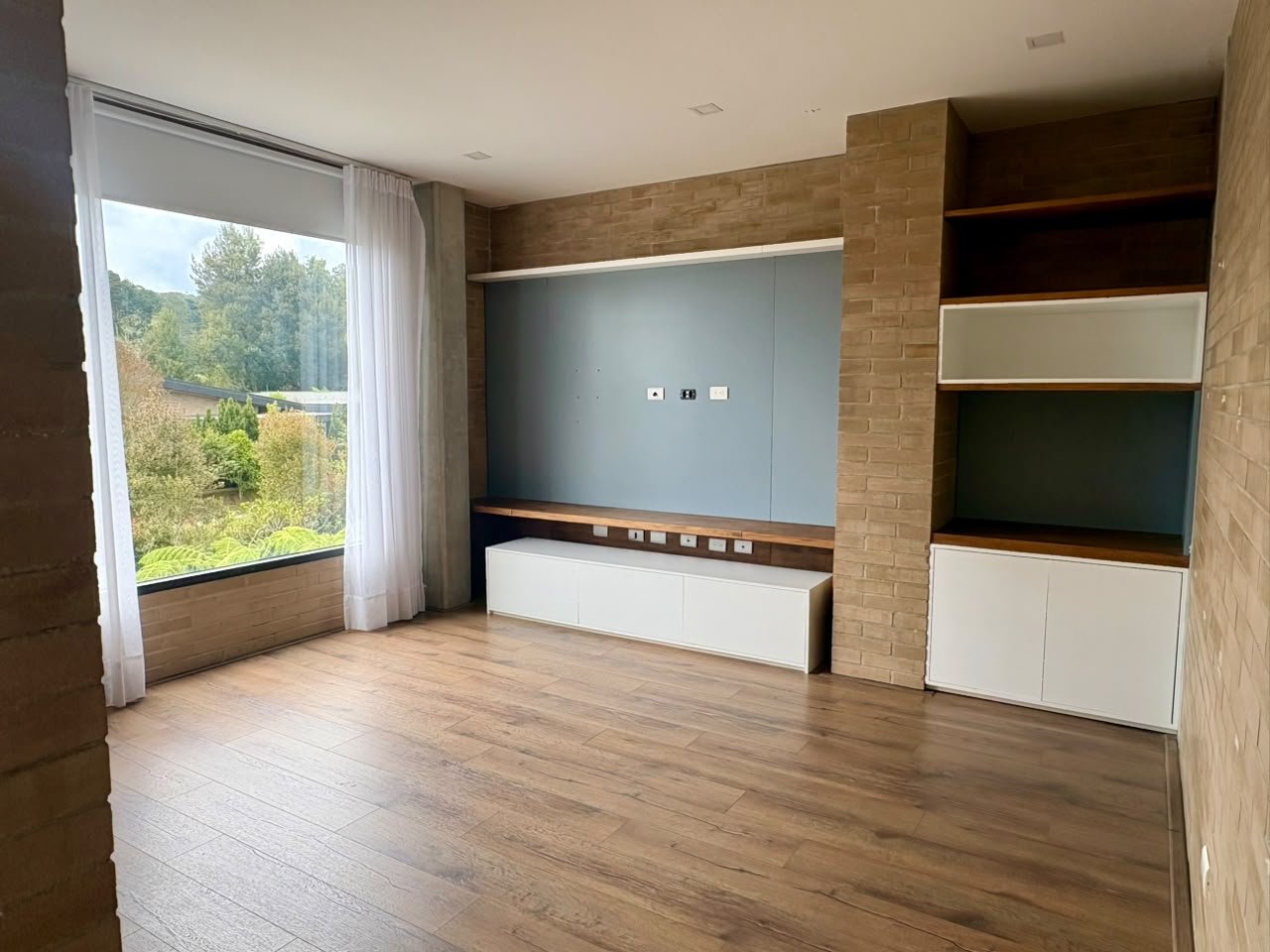 Exclusiva Casa en el alto de las palmas en Venta y renta  — 11