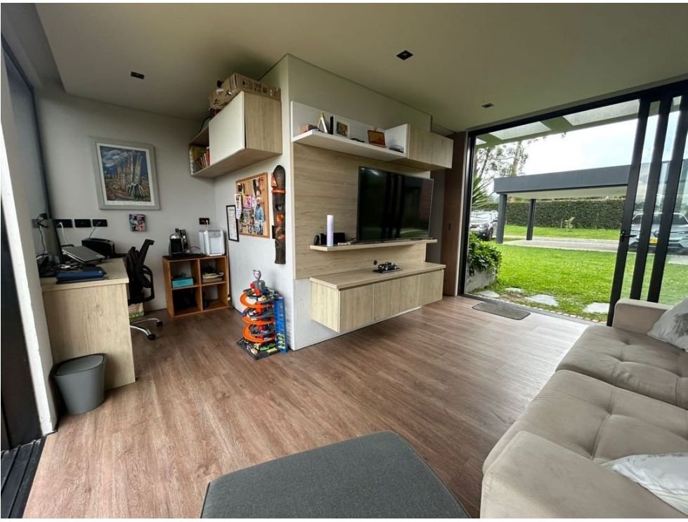 Exclusiva Casa de Lujo en Venta en Llano Grande  — 13
