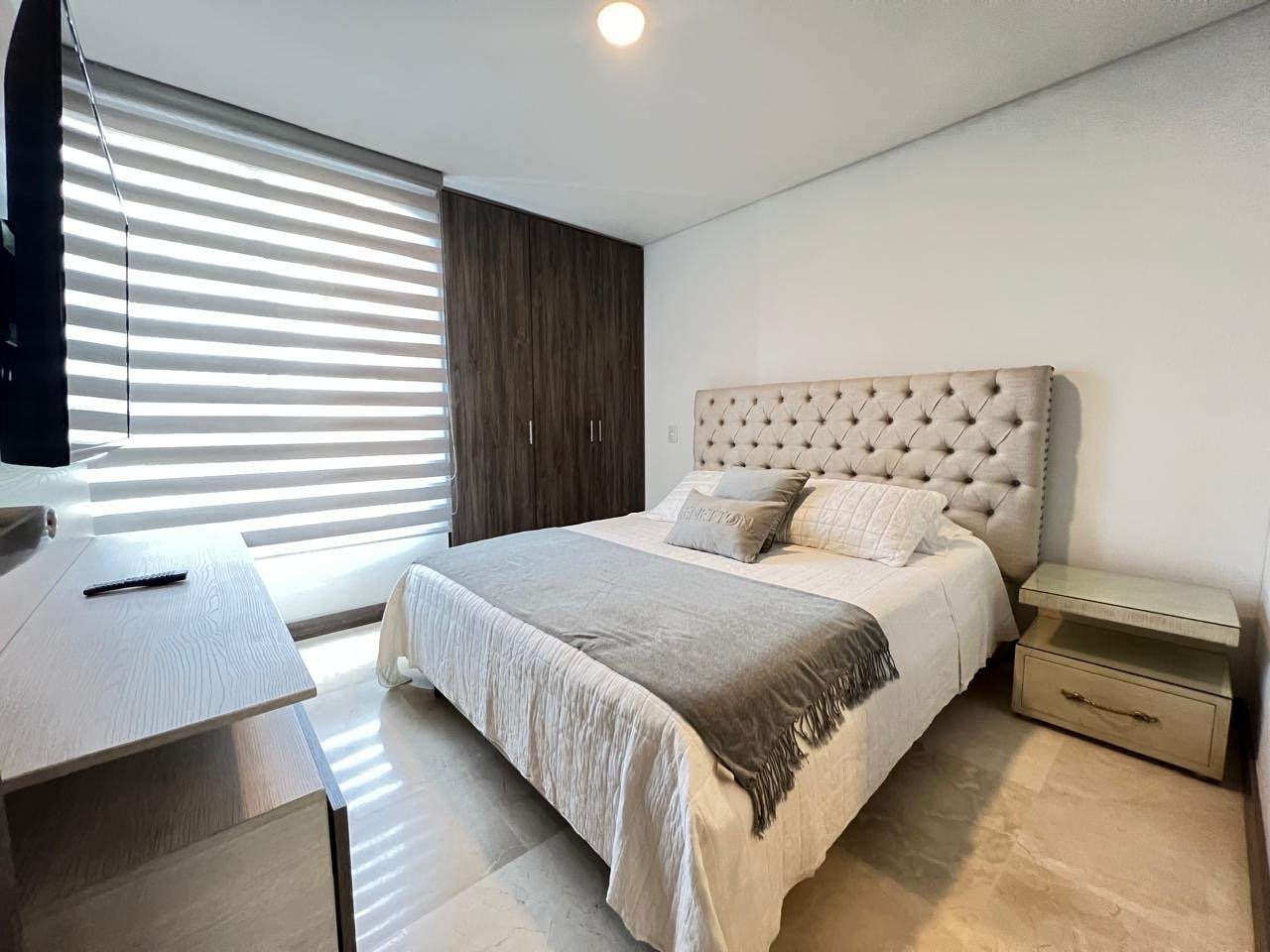 Apartamento en Renta amoblado a pasos del centro comercial el Tesoro - 16