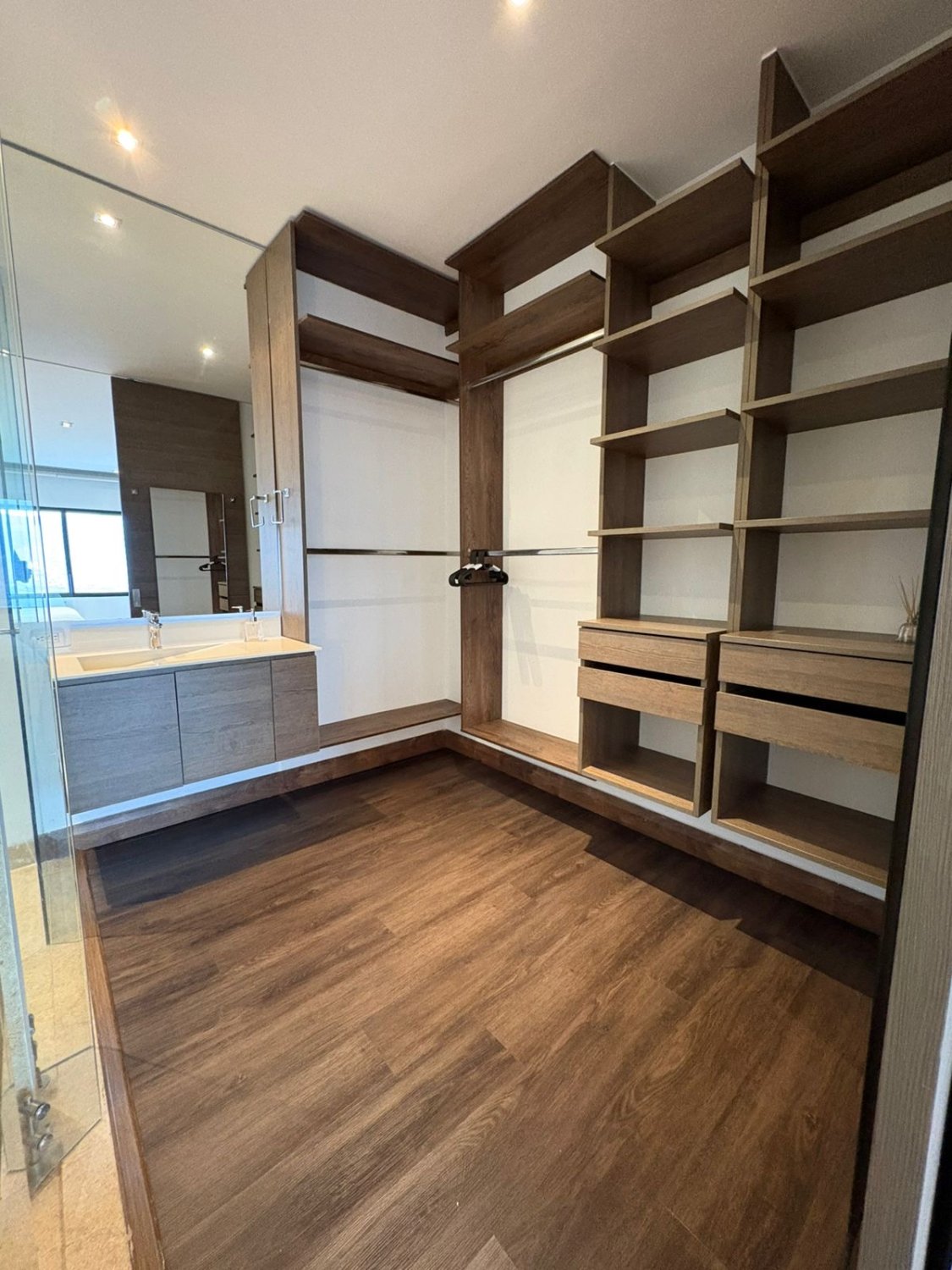 Exclusivo apartamento en una de las mejores unidades de san lucas en renta y venta  - Image 10