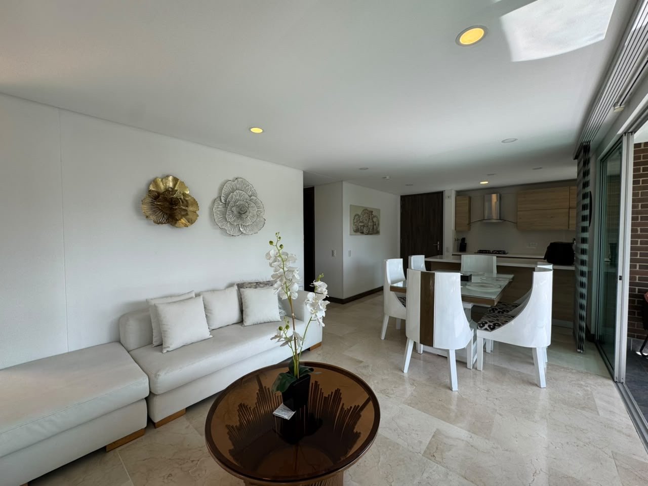Apartamento completamente dotado en Renta en el sector de milla de oro  — 17