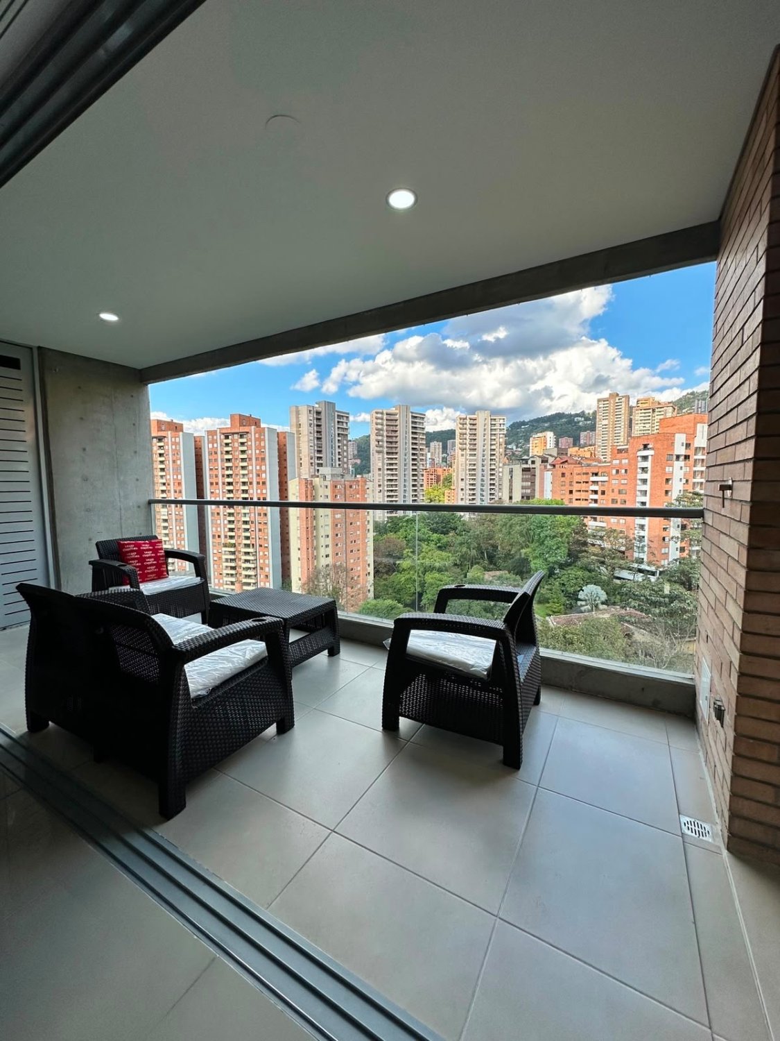 Apartamento en Renta completamente dotado en el sector del poblado  — 13