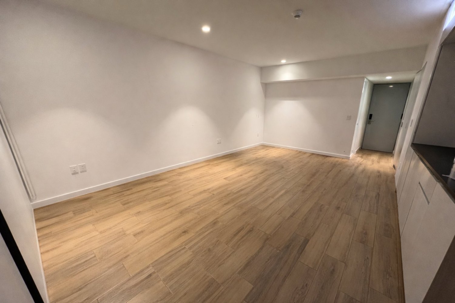 Moderno Espacio Minimalista