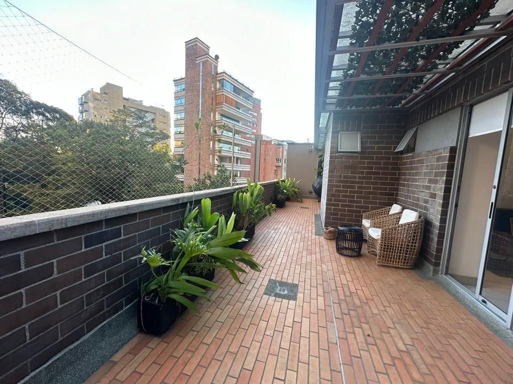 Se renta amplio apartamento amoblado con 2 Grandes terrazas  - Image 5