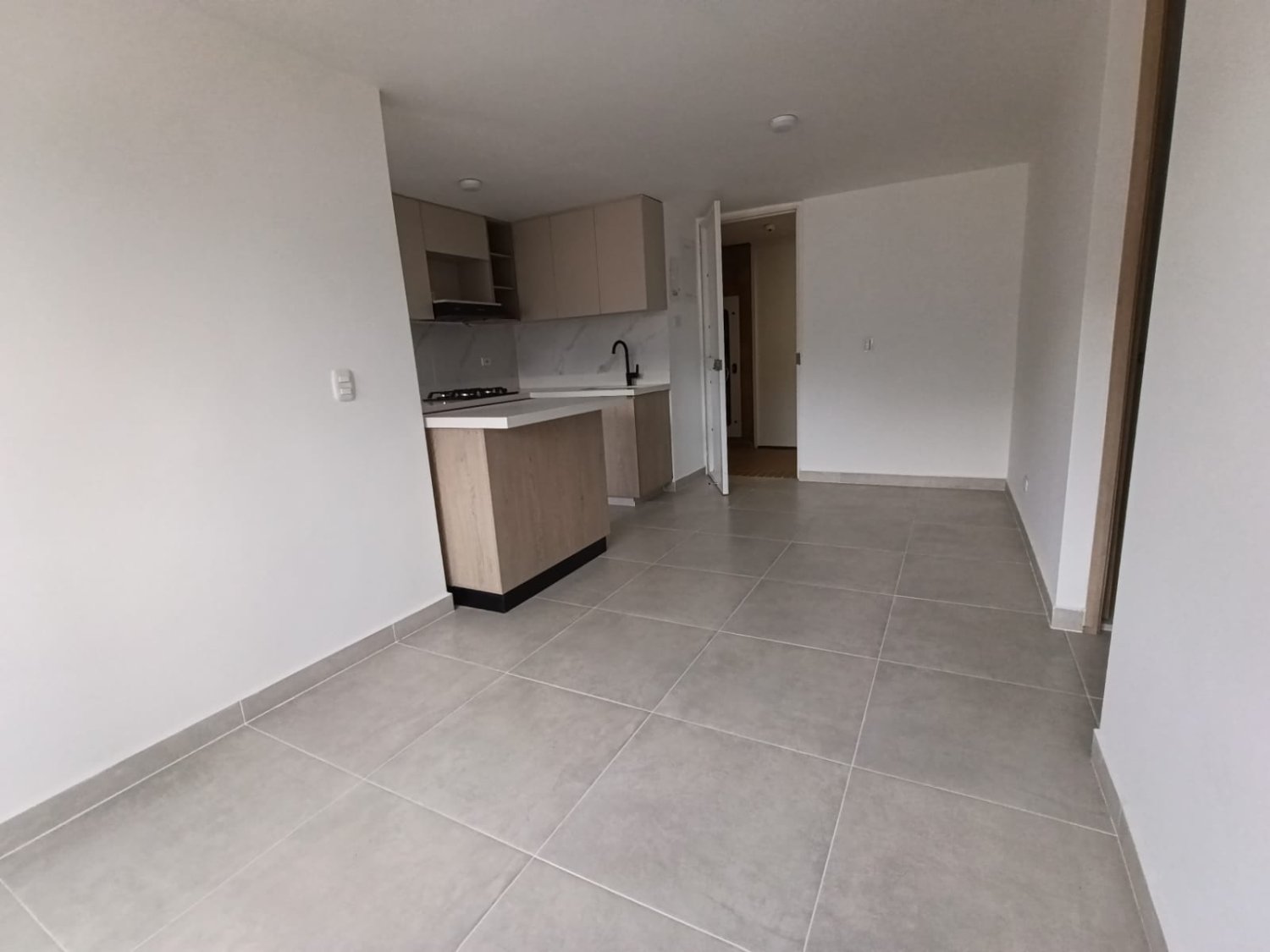 Apartamento en venta en Bello, Antioquia - Image 1