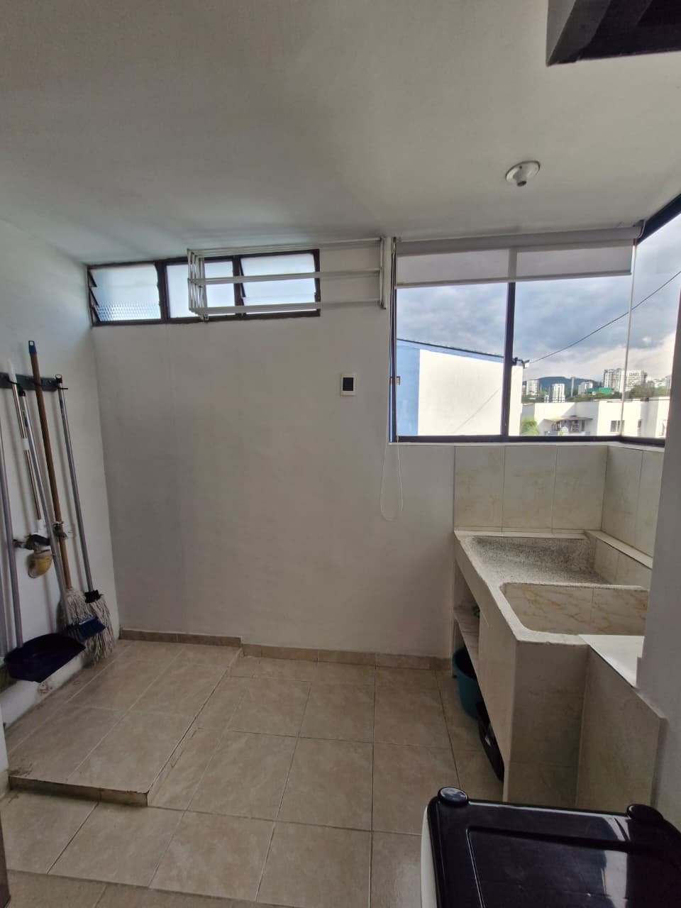 Apartamento Acogedor en Multifamiliares Lorena III - Image 5