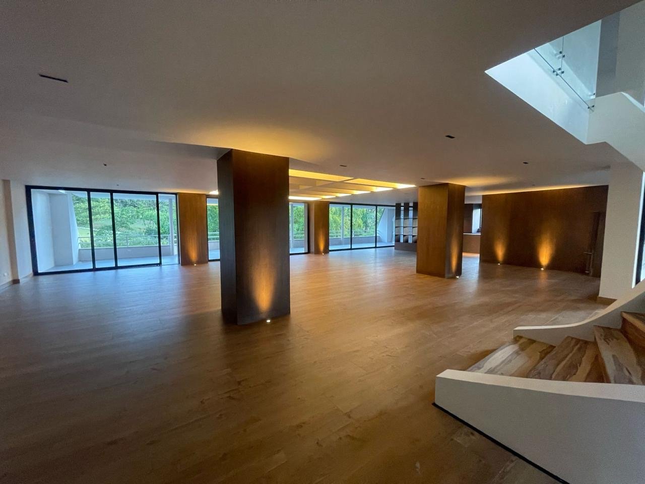 Exclusivo apartamento Remodelado en Venta  - Image 4