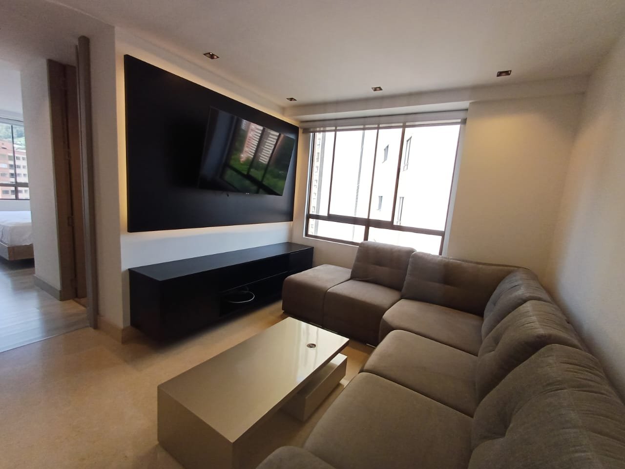 Gran apartamento con vista a la ciudad en Renta en el poblado  — 11