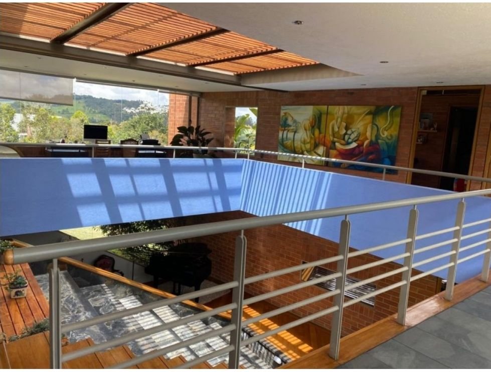 Gran Propiedad en Venta en el Alto de las palmas Disponible en Venta  — 3