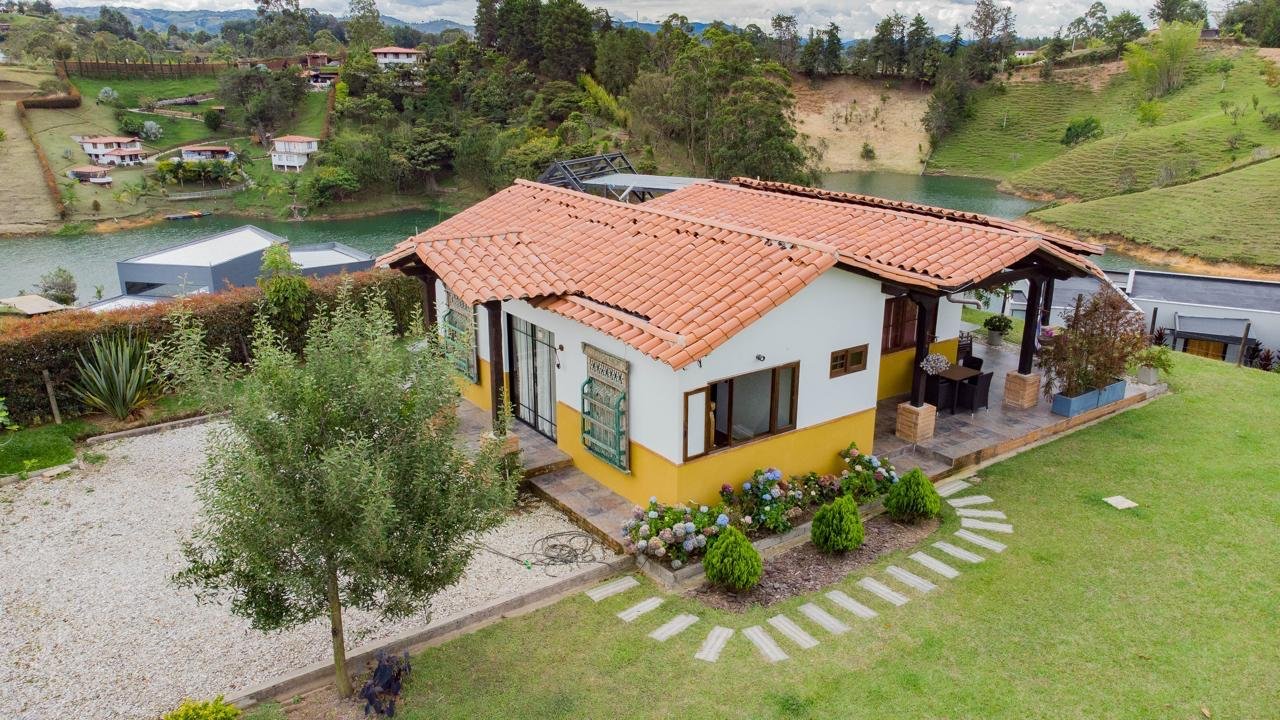Luxury Country Estate for Sale – El Peñol, Antioquia - 20