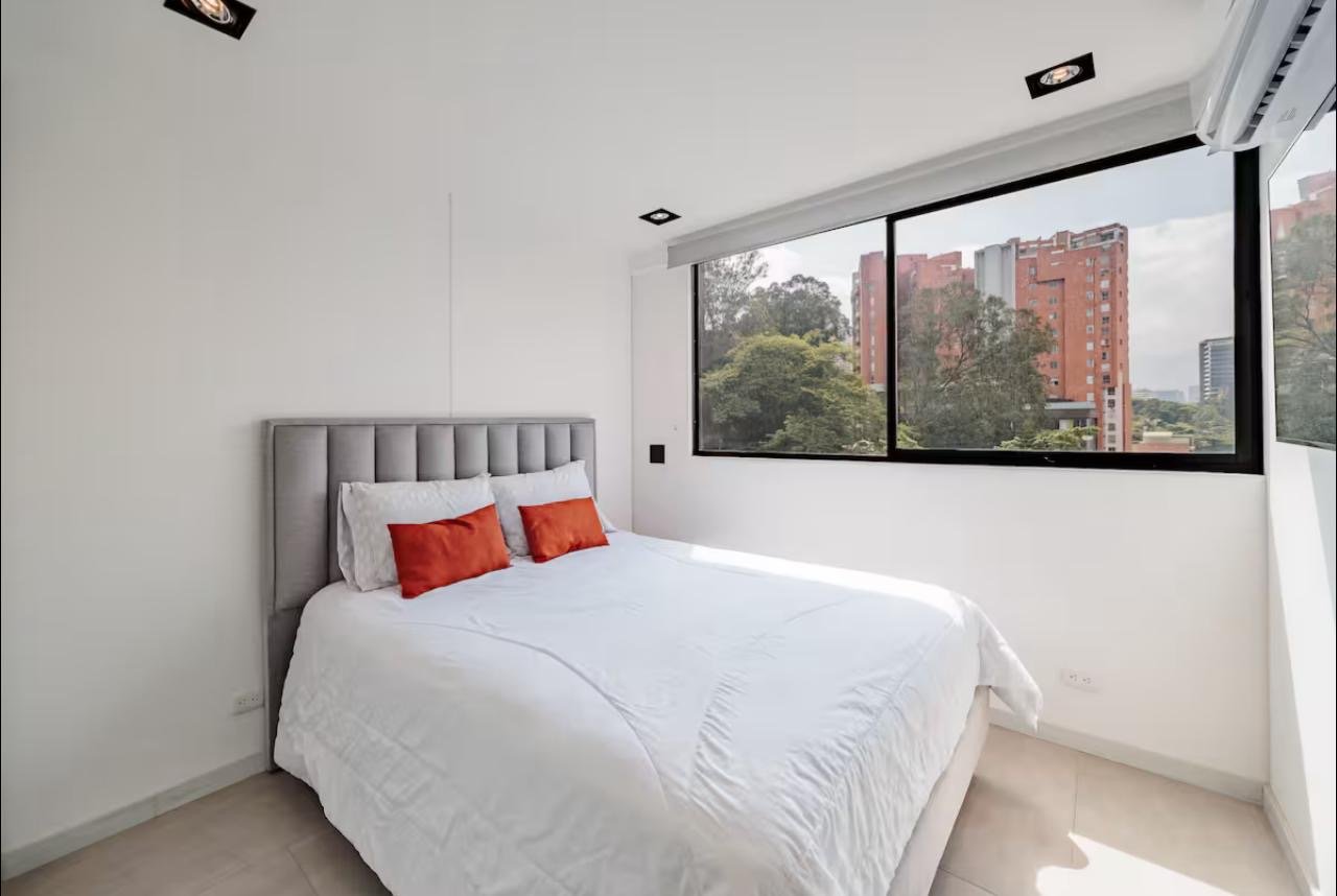 Moderno apartamento en el poblado  - Image 6