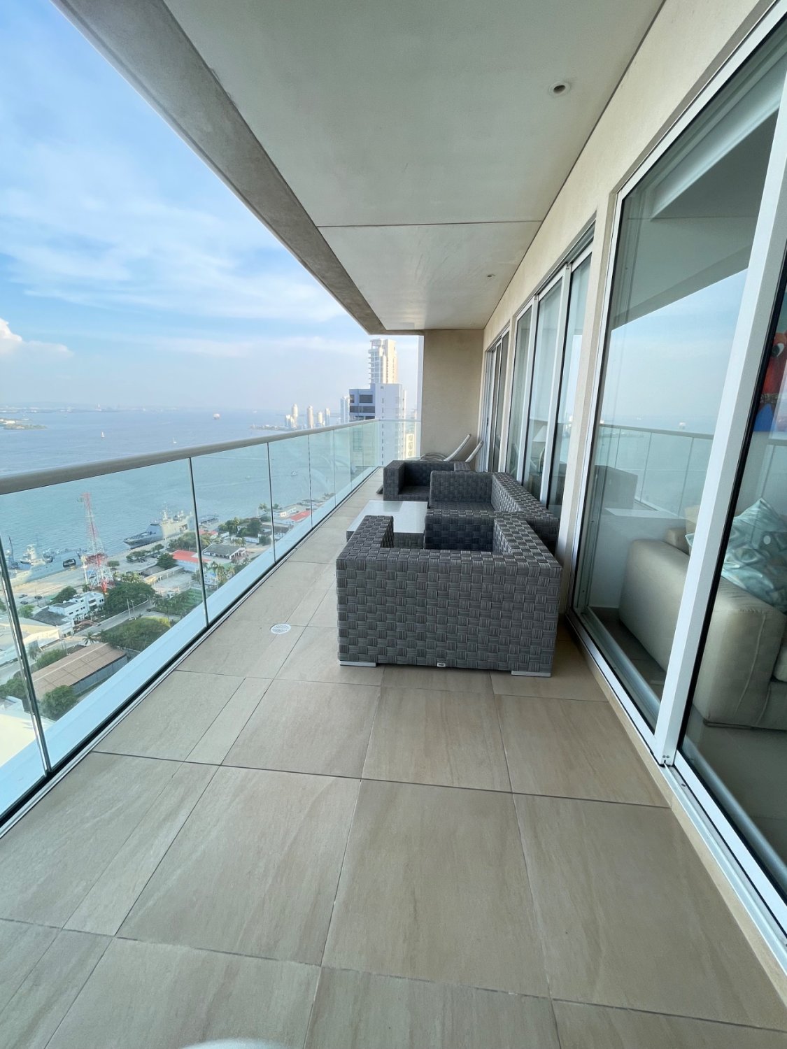 Apartamento de Lujo en H2 Bocagrande - Image 6