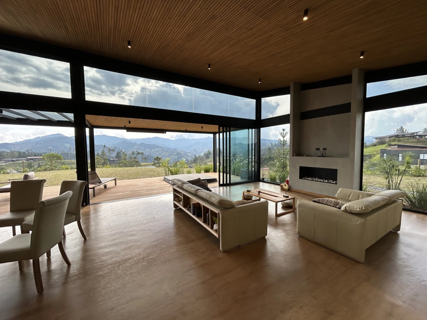 Country Retreat House - For Sale - El Retiro , Monte Sereno. 