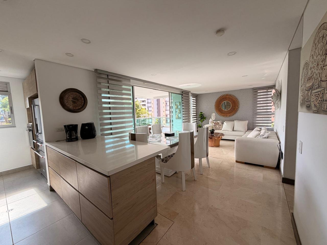 Gran Apartamento ubicado en milla de oro disponible en Renta amoblada  — 3