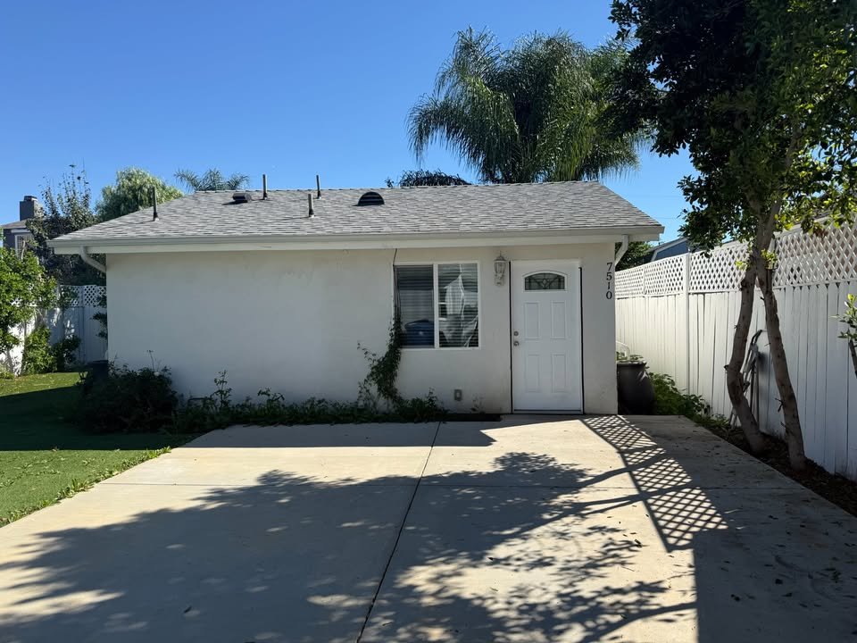 Spacious Reseda ADU - Image 2
