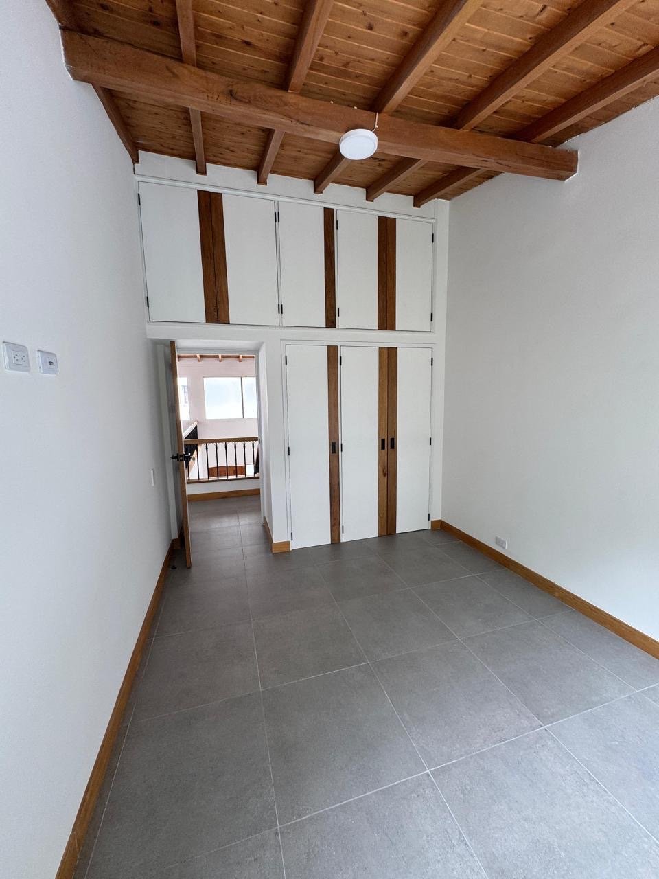 Hermosa casa Remodelada en San Lucas en Renta - Image 9