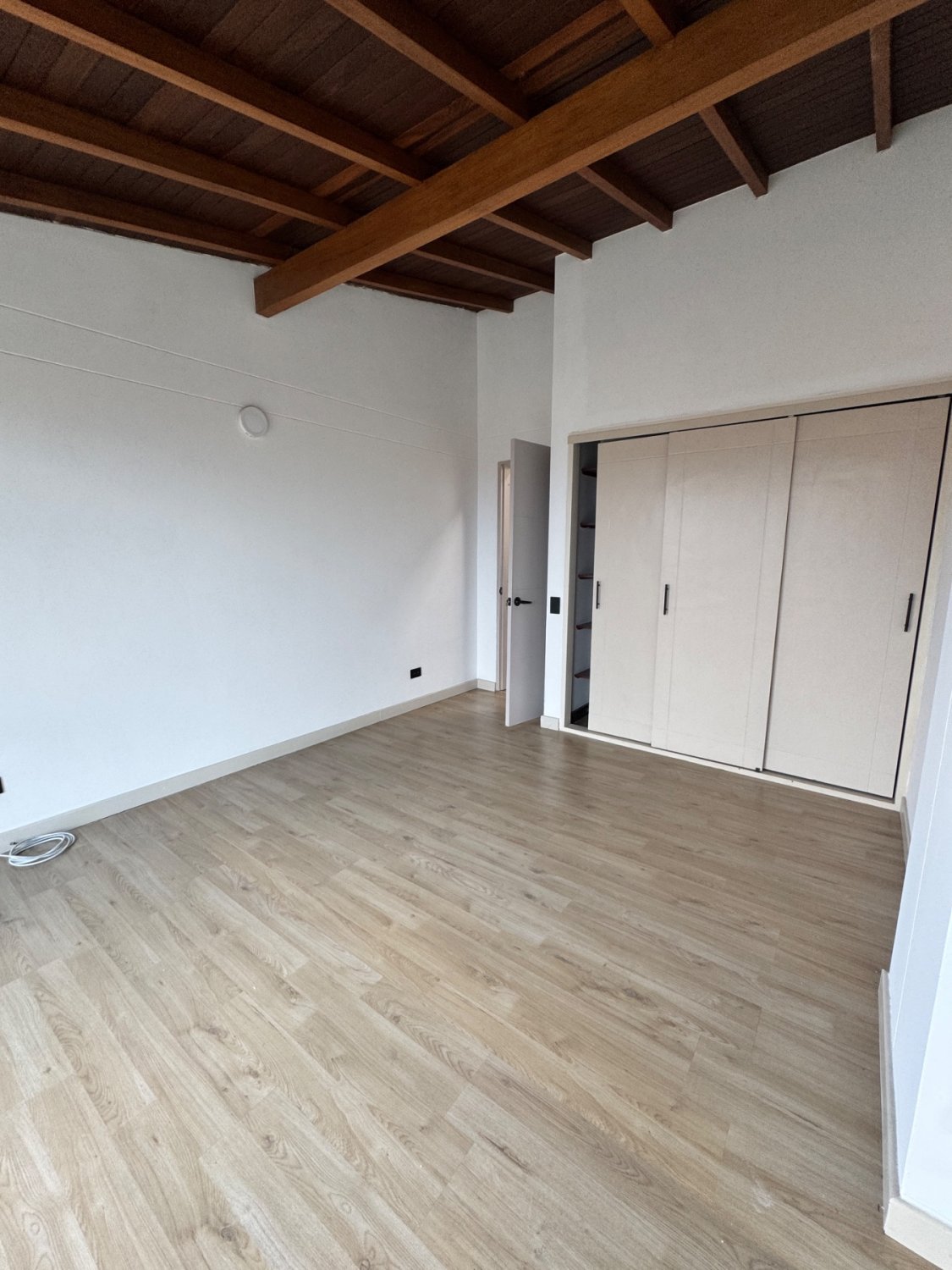 Amplia Casa Moderna en Envigado - Image 12